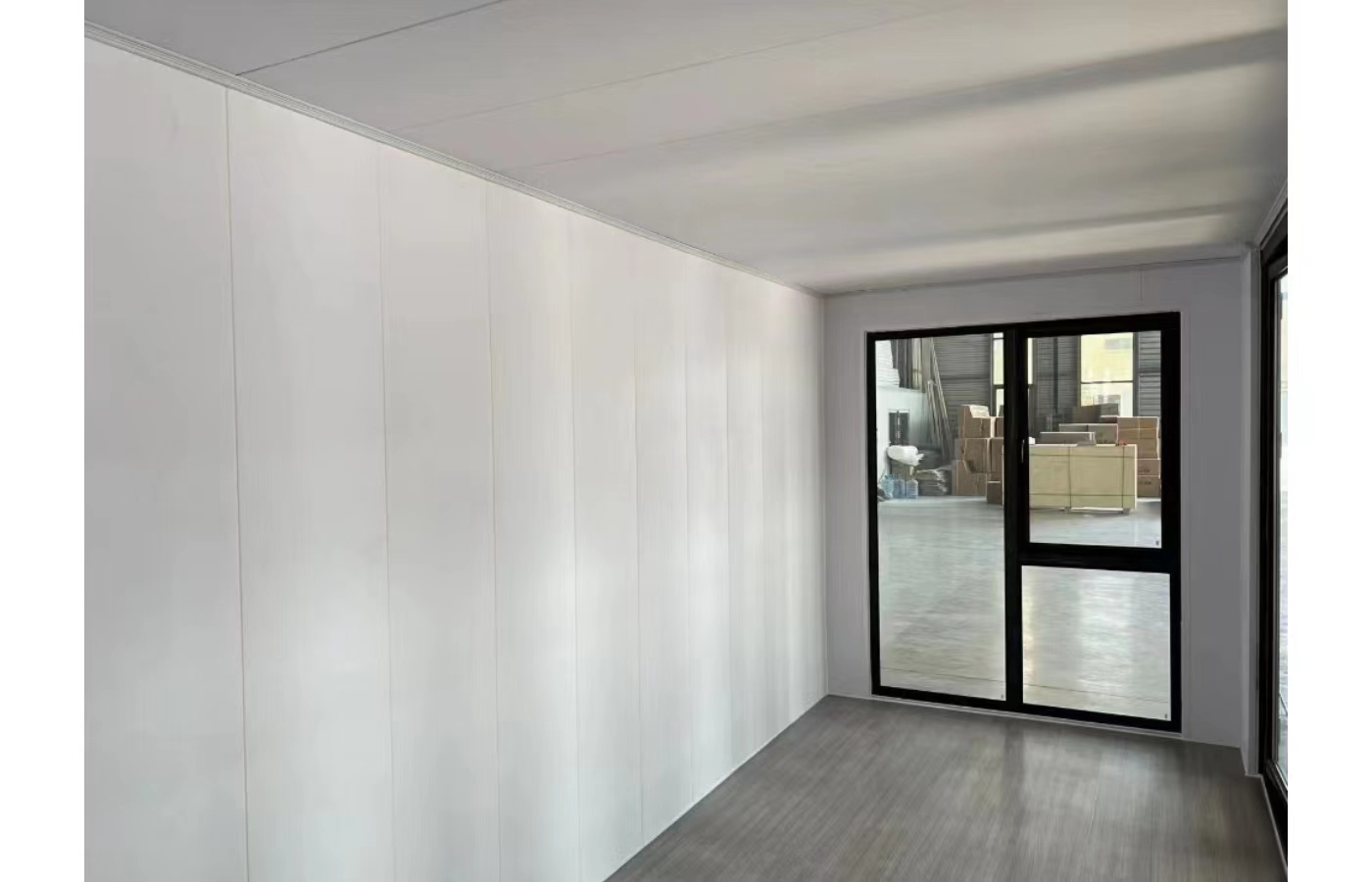 خانه کانتینری ثابت 20 فوتی سفارشی با پنجره از کف تا سقف خانه کانتینری ثابت 20 فوتی سفارشی با پنجره از کف تا سقف